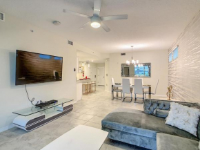 NEW SPECIAL OFFER! - Smiley - Amazing Condo Apt (5 Min Disney And Outlets) At Storey Lake Resort